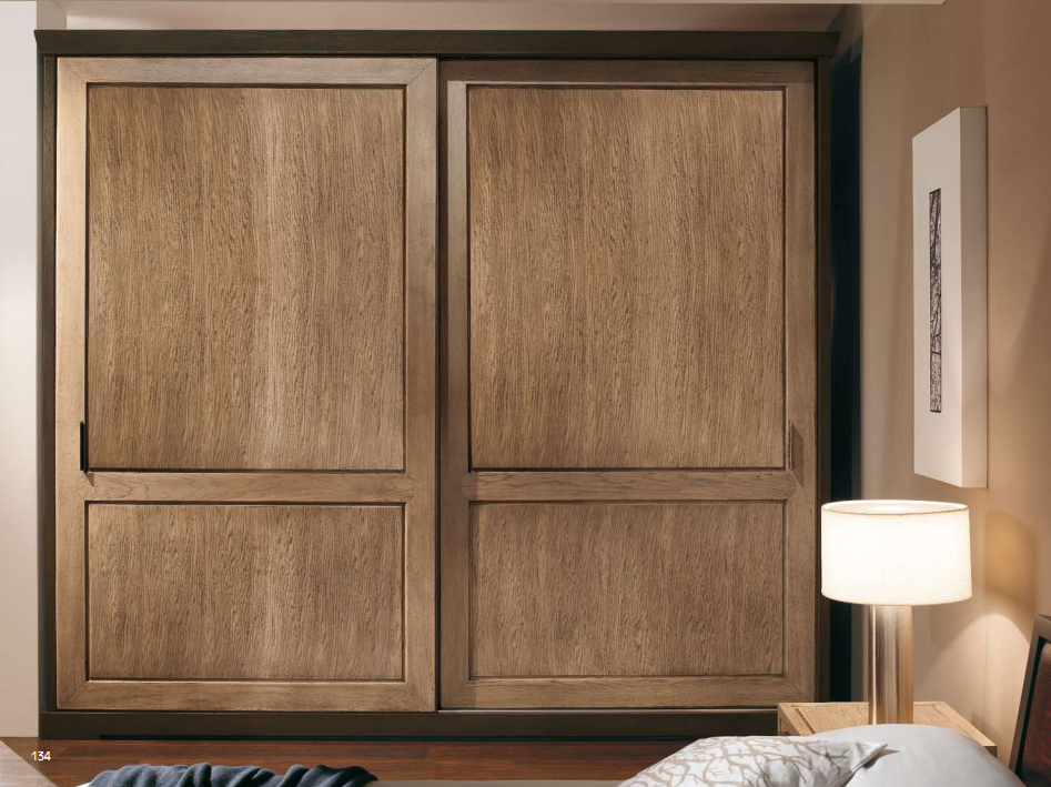 Meubles dans la chambre