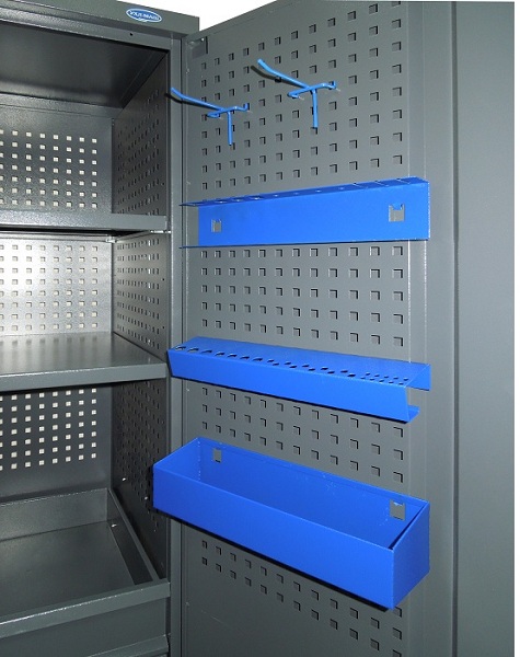 Charnière d'armoire