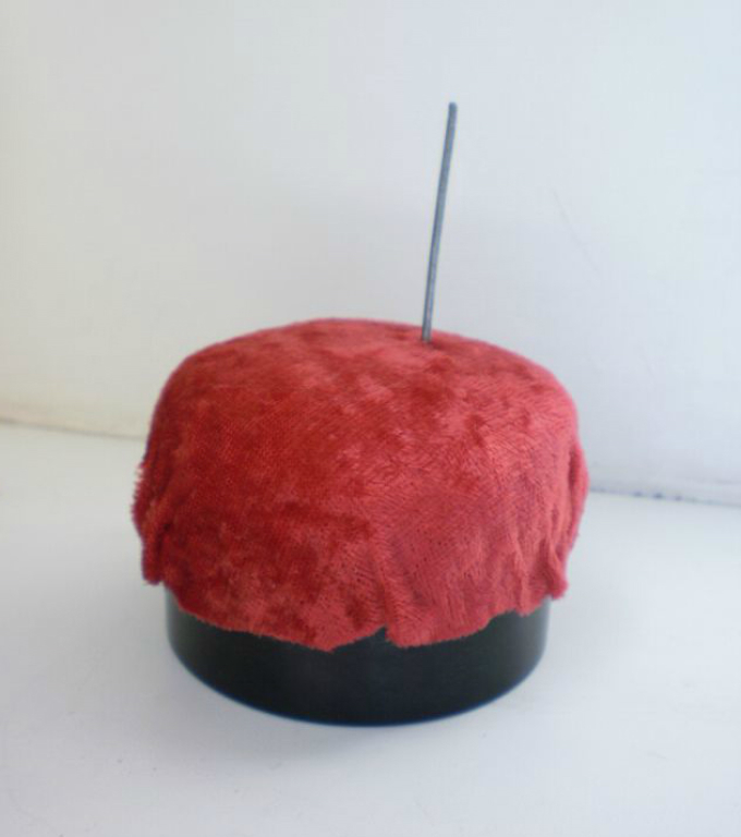Nous couvrons la base avec du tissu velours