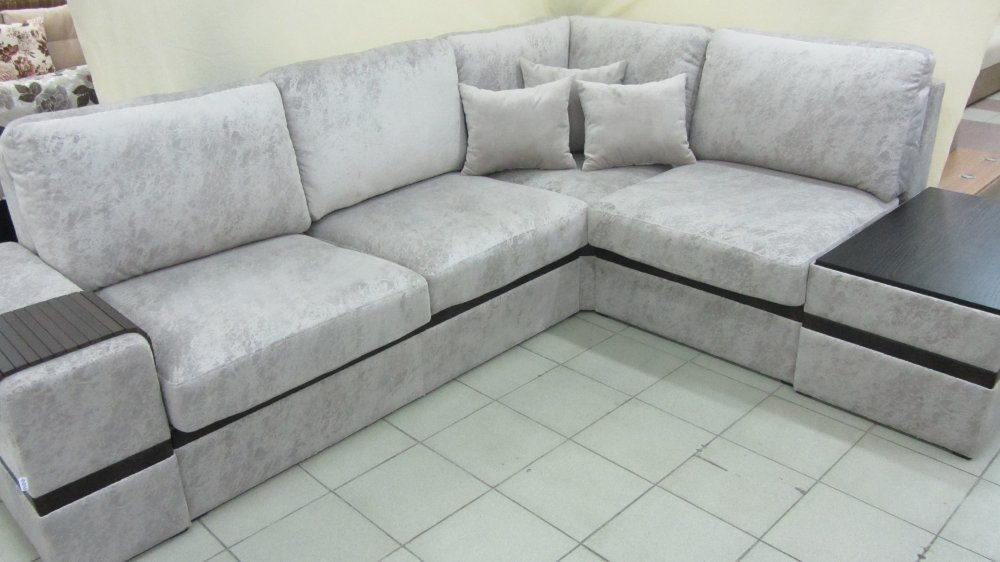 Un exemple de mobilier pratique avec un siège moelleux