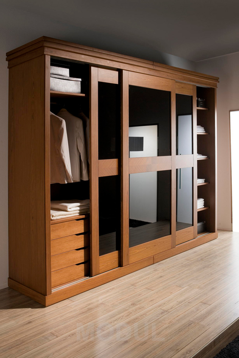 Armoire coulissante du massif et entracte interligne