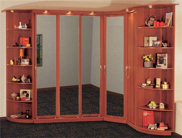 Armoire avec étagères supplémentaires