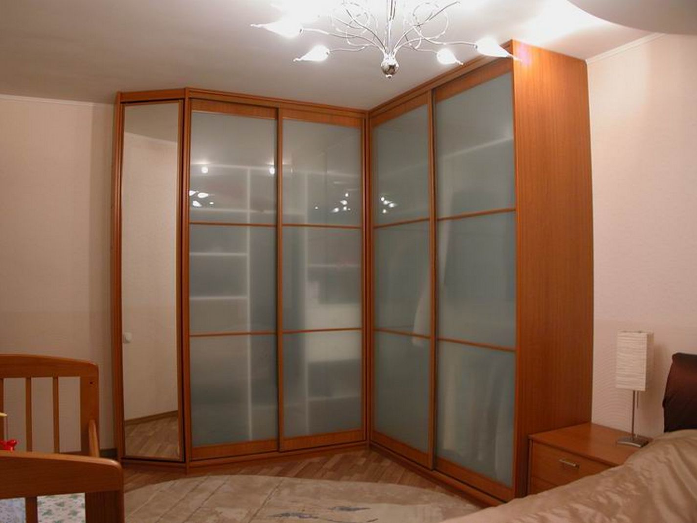 Armoire avec verre dépoli