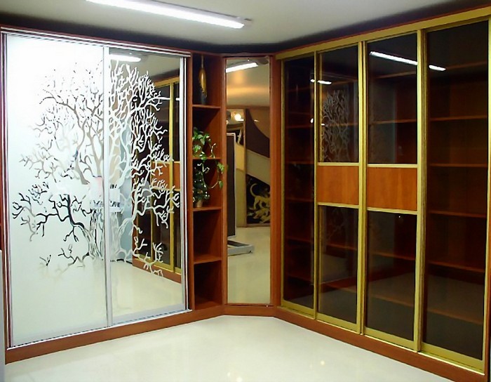 Armoire sablée