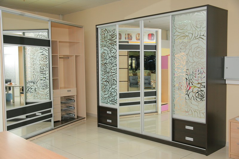 Armoire sablée