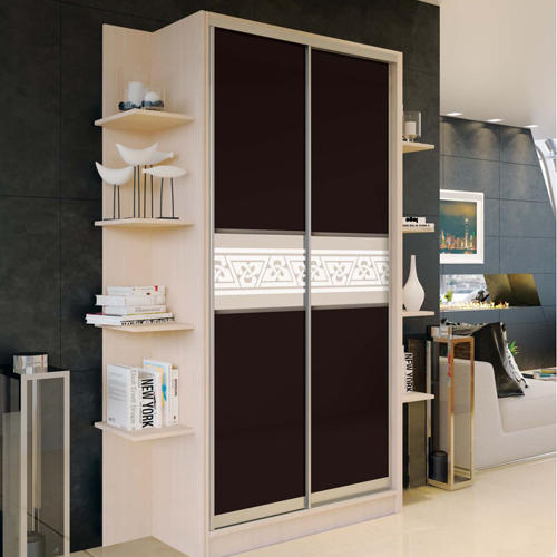 Armoire avec étagères
