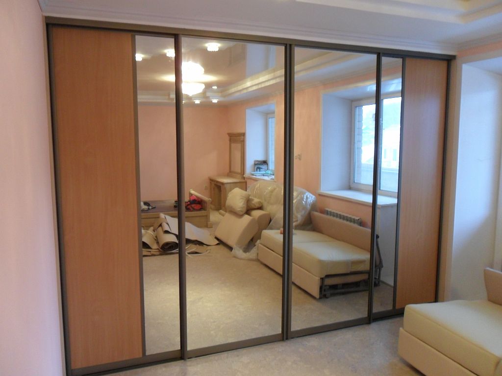 Armoire avec système coulissant