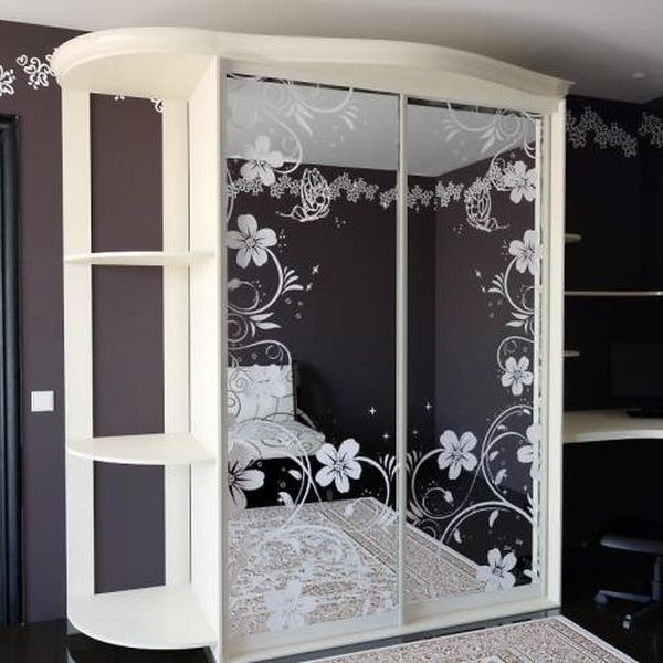Armoire en verre
