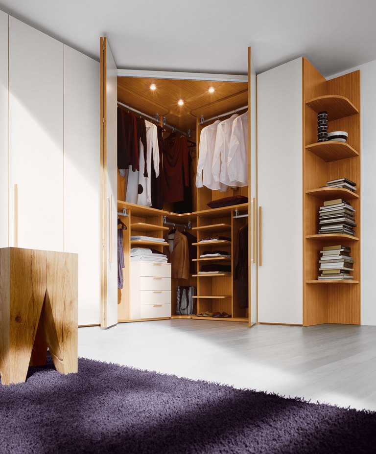 Armoire trapézoïdale
