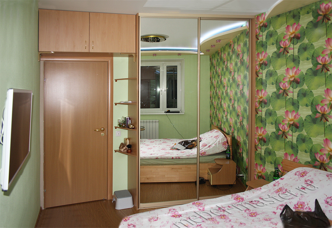 Armoire dans la chambre