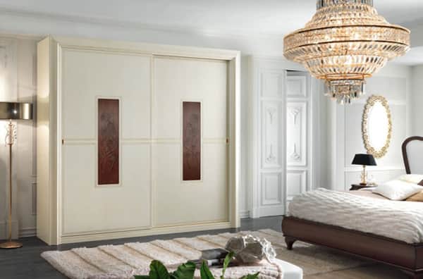 Armoire dans la chambre