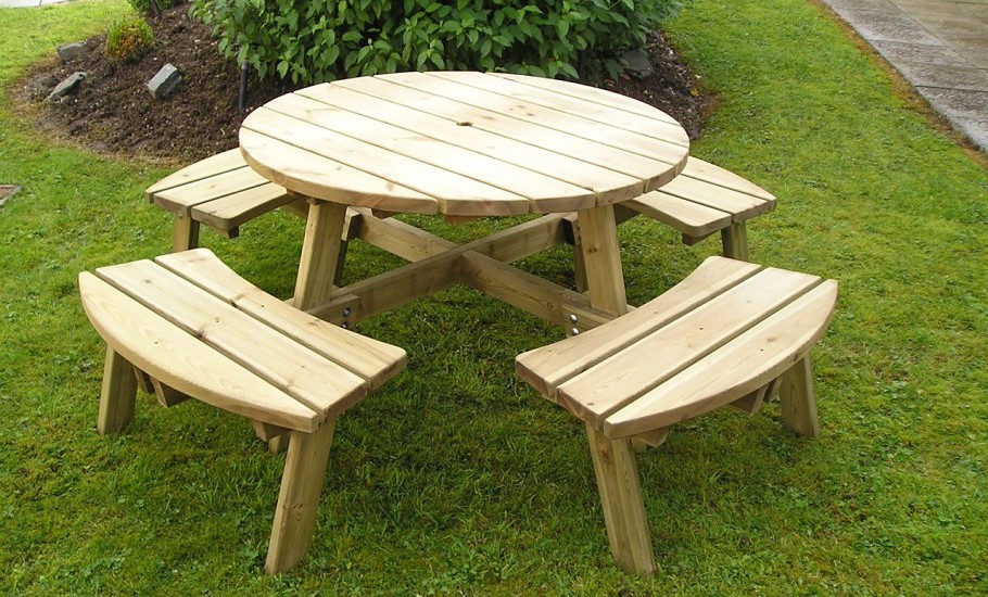 Meubles de jardin en pin