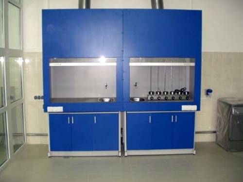 Armoire bleue