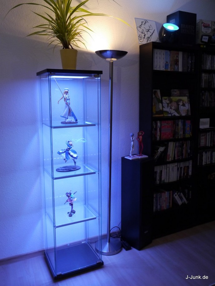 Vitrines en verre à l'intérieur du salon
