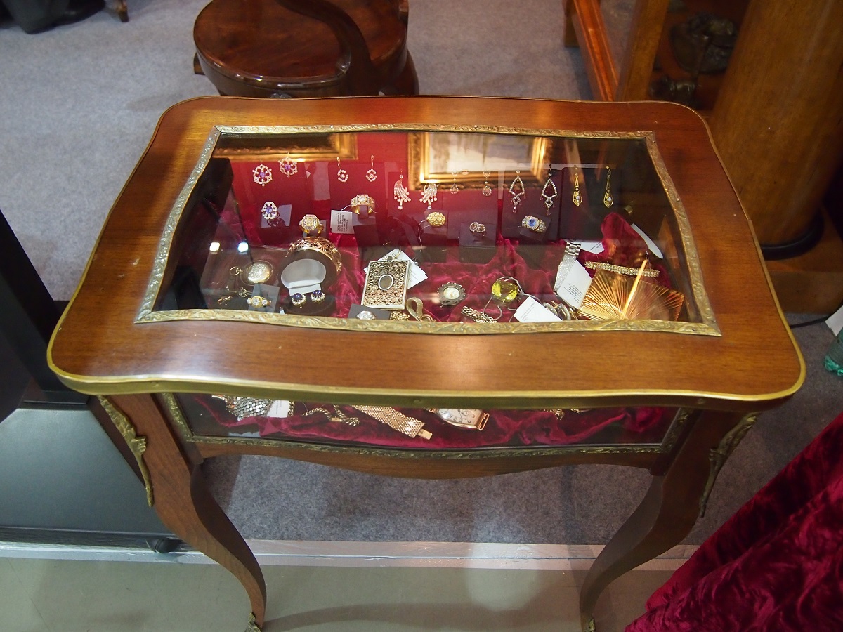Table en verre