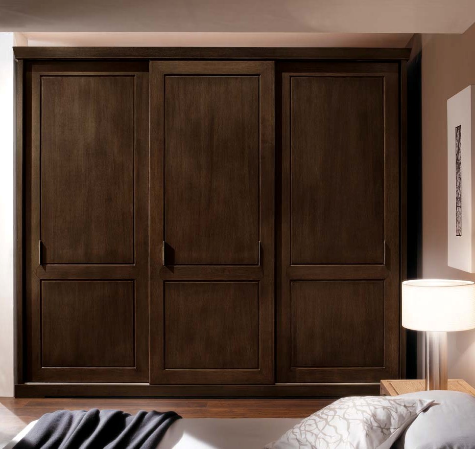 Armoire sombre