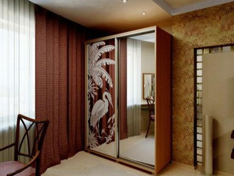 Types de façades sur une armoire à deux portes