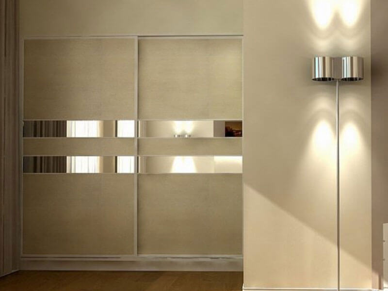 Armoire encastrée à deux portes