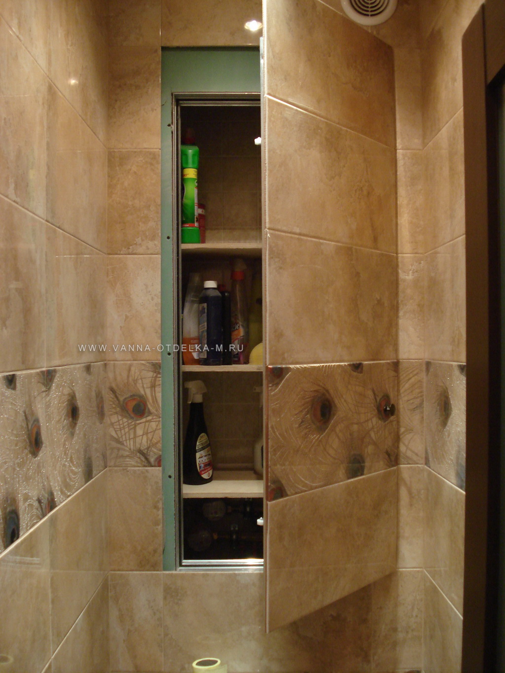 Conception de toilettes, trappe invisible