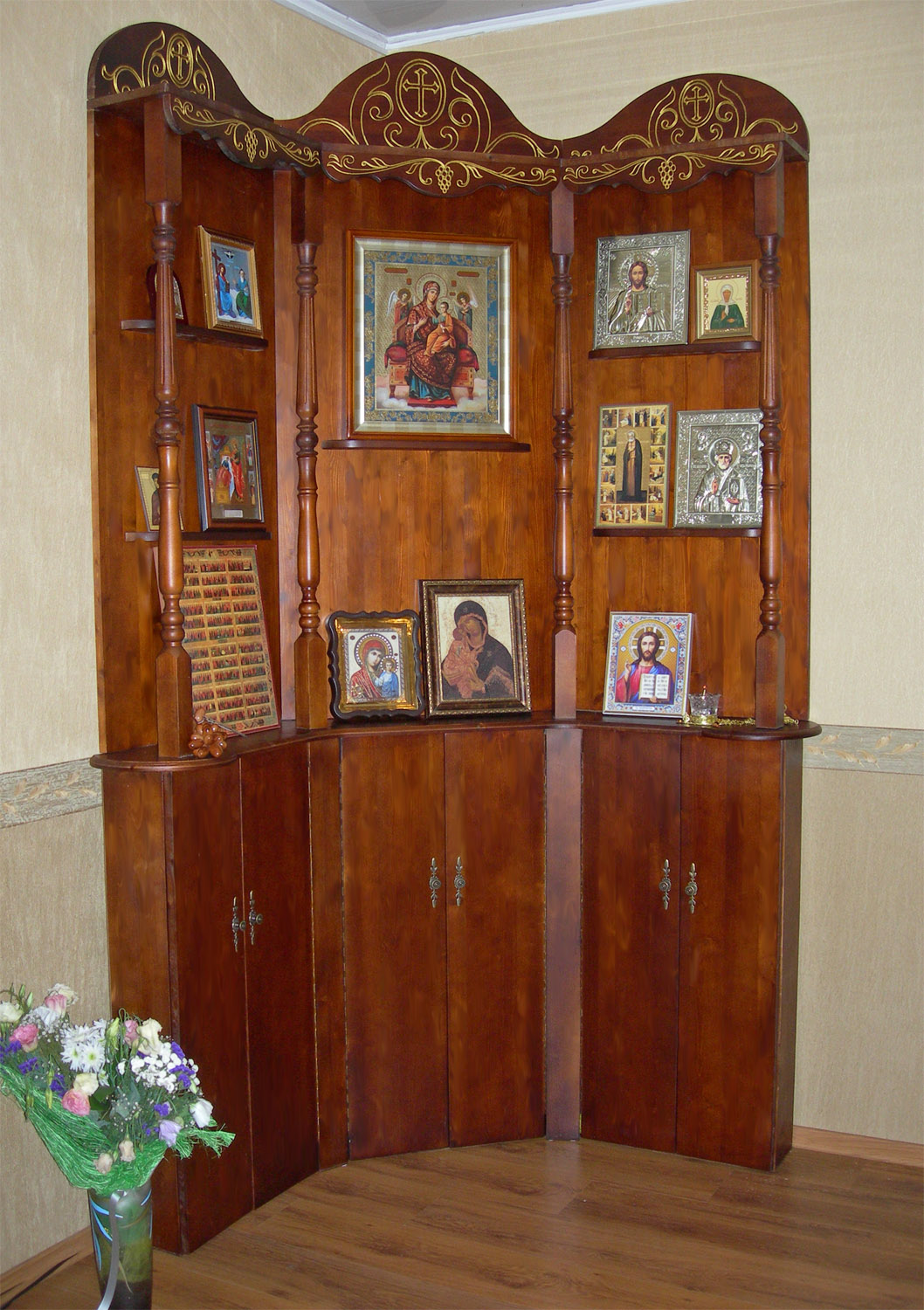 Iconostase de bricolage dans l'appartement