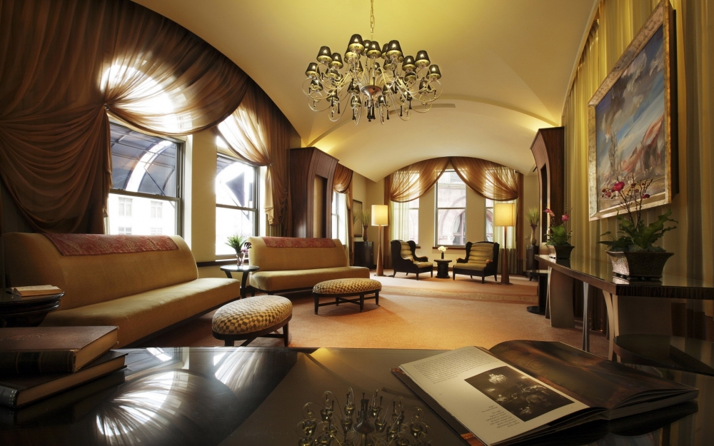 Intérieur spacieux de la salle