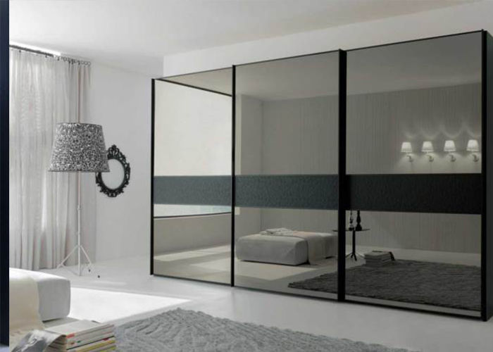 Comment organiser les portes de l'armoire
