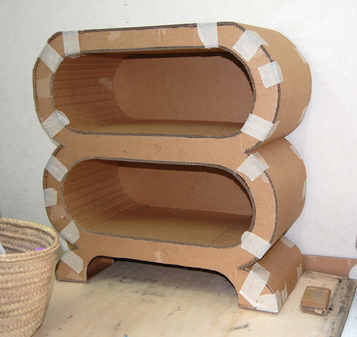 Comment fabriquer des meubles en carton de vos propres mains