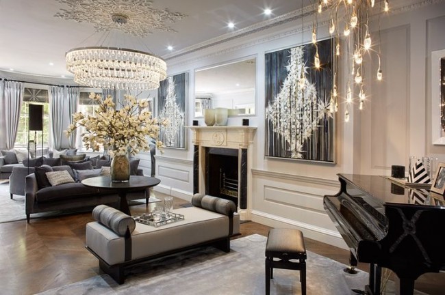Mobilier néoclassique pour la maison