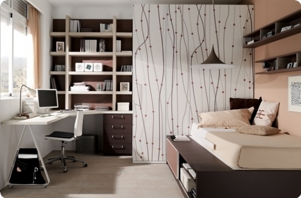 Chambre d'adolescent avec grand placard