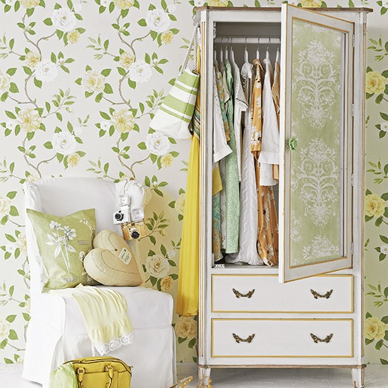 Armoire peinte