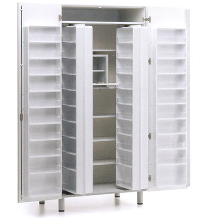 Armoire à pharmacie