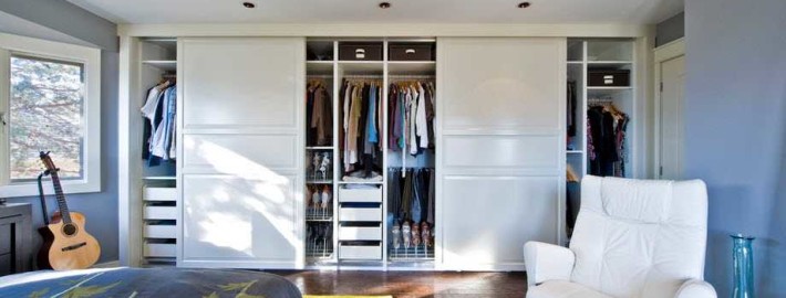 Armoire coulissante - la meilleure solution pour organiser l'espace