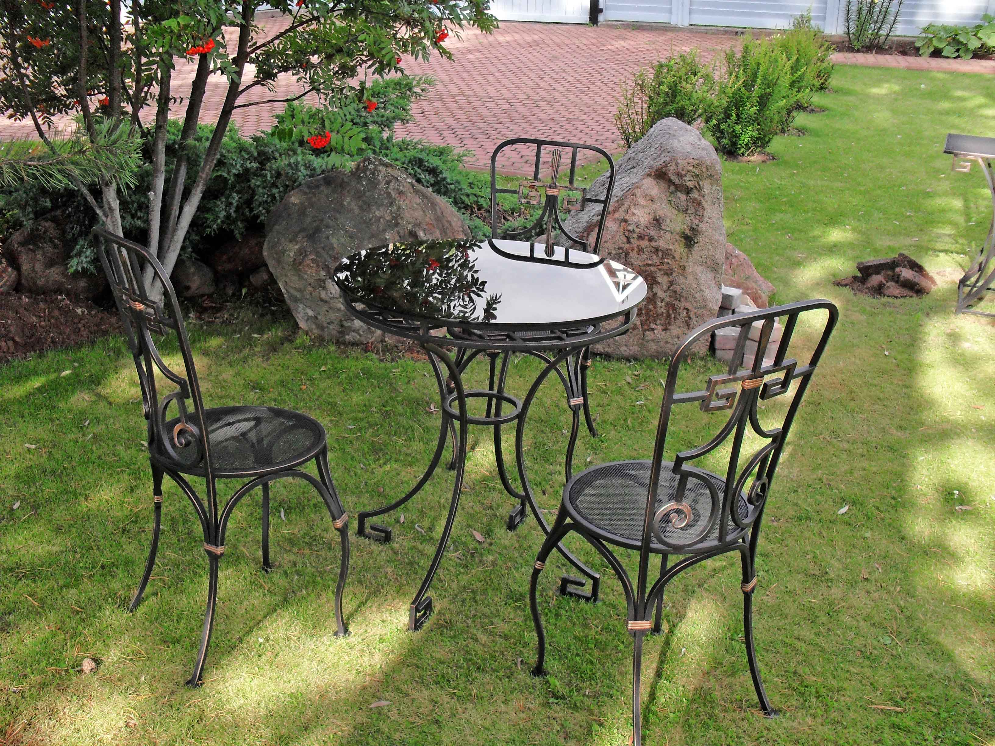 Table et chaises, salon de jardin