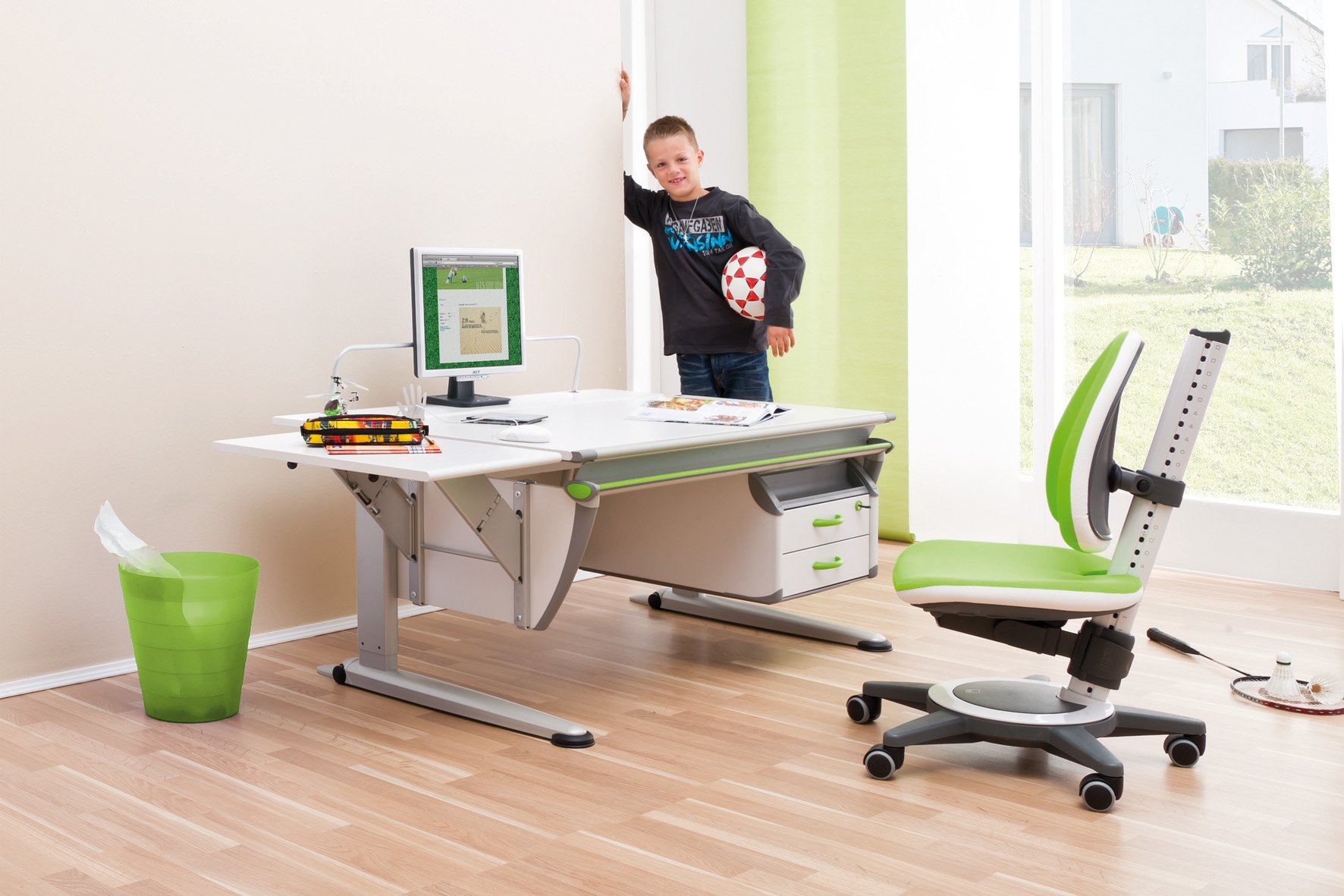 Choisir une table et des chaises pour un étudiant