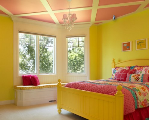 Intérieur de la chambre jaune