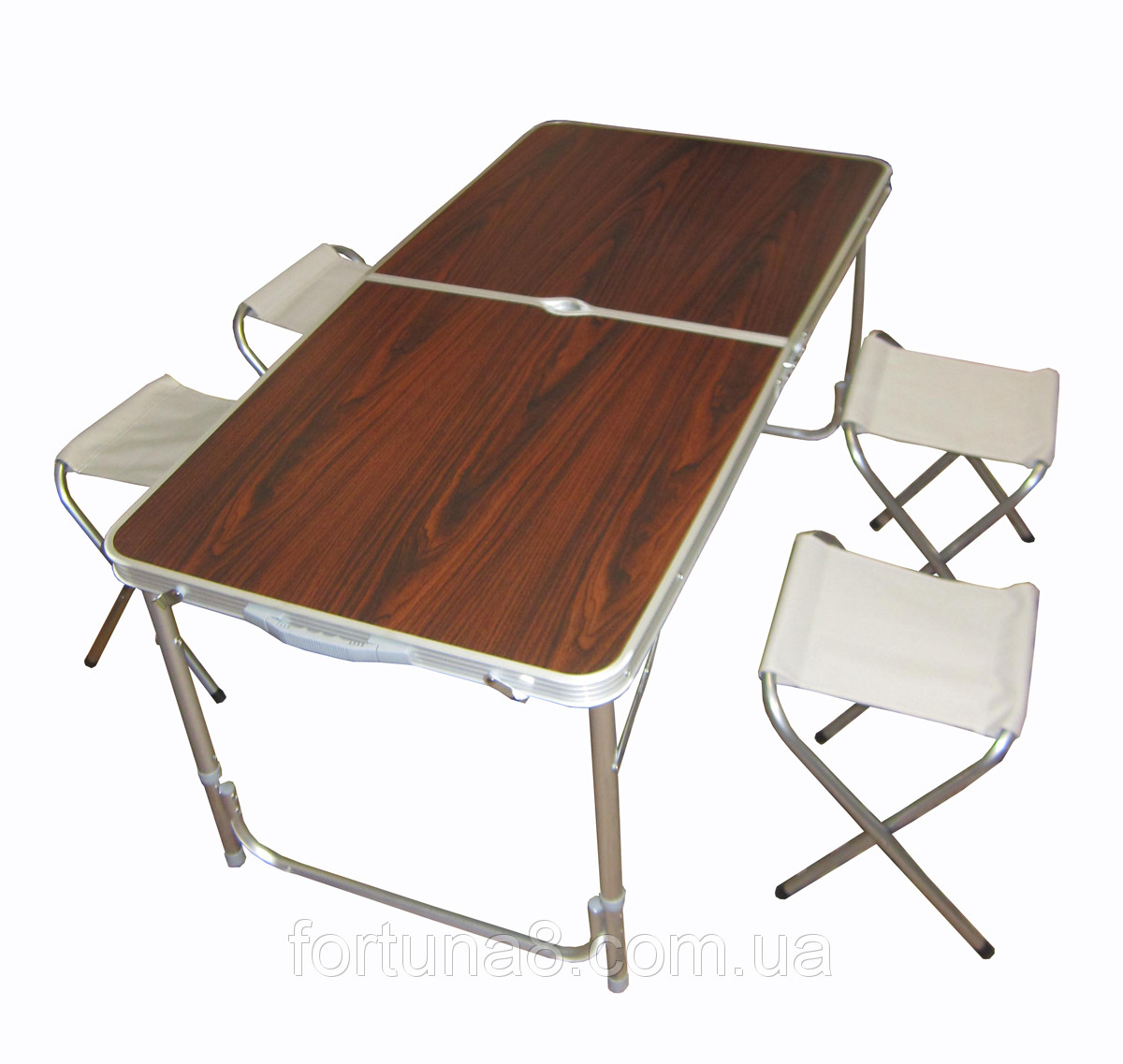 Table contemporaine en aluminium