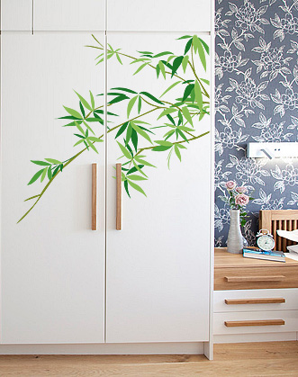 Armoire blanche à décor vert