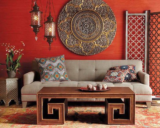Le mobilier indien est solide, solide et bas