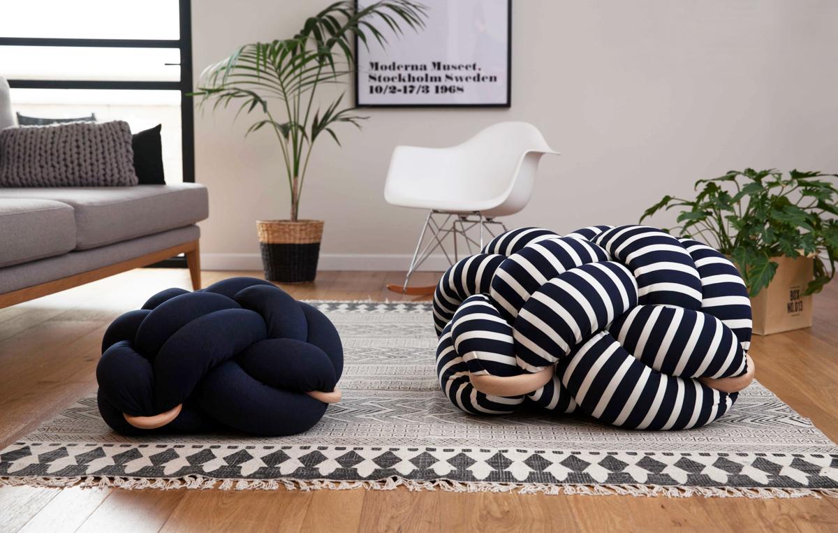 Fauteuils Poufs