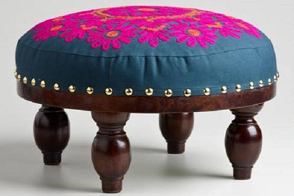 Mobilier de style oriental - Repose-pieds indien