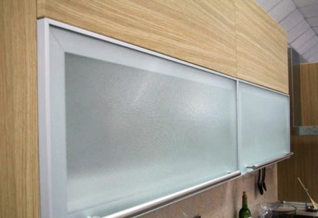 Façades en aluminium pour meubles