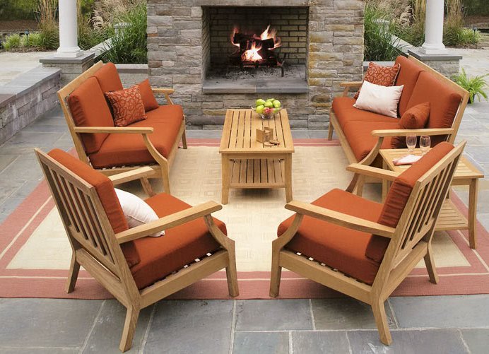 Canapés moelleux pour une terrasse