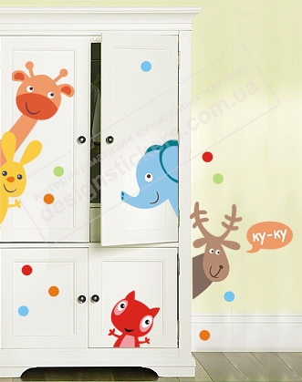Autocollants animaux sur le placard