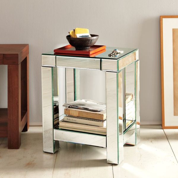 Petite table