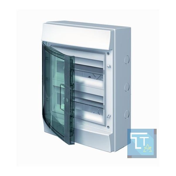 Armoire avec une porte transparente