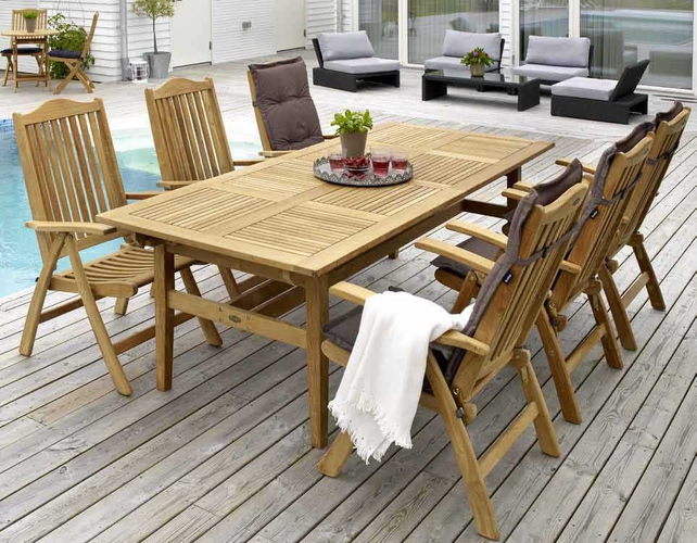 Table et chaises en teck massif