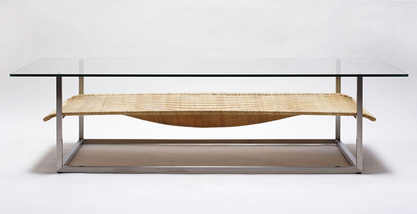 Table avec chaise longue pour chat