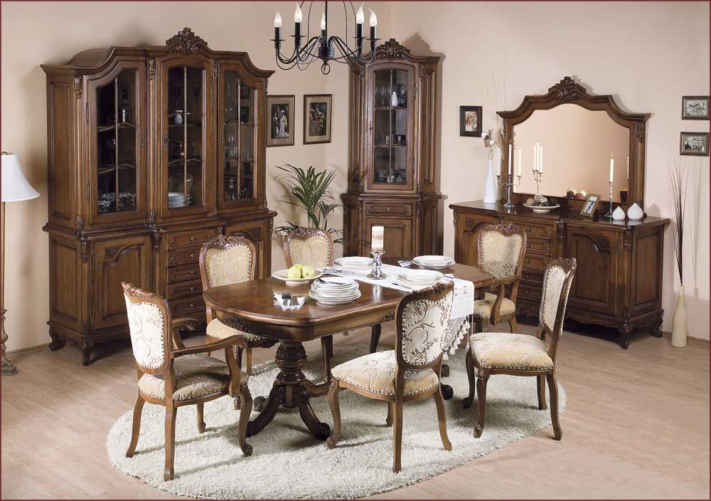 Salle à manger avec mobilier d'origine