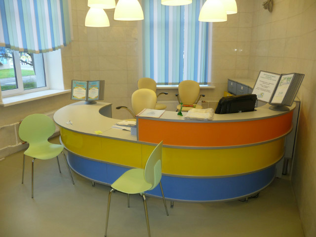 Table lumineuse pour la bibliothèque pour enfants