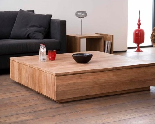 Table basse sans pieds